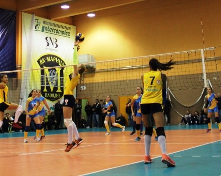 Волейболната Марица с две чисти победи при старшата