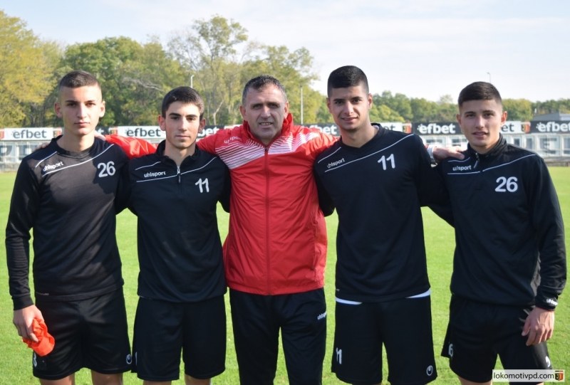 Акрапович повика 4-ма юноши в мъжкия тим на Локо
