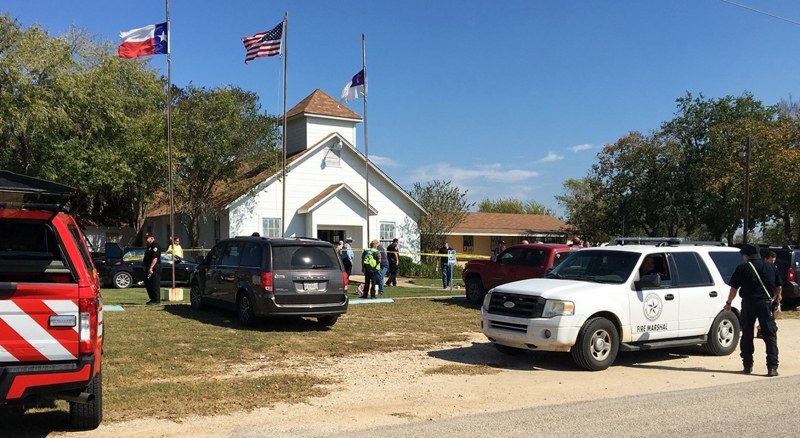 26-годишен мъж е стрелецът отнел 26 живота в църква в Тексас ВИДЕО и СНИМКИ