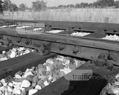 21-годишно момиче се хвърли под влак