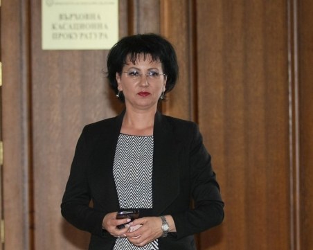 Ало измамници два пъти се опитали да измамят Румяна Арнаудова, тя не се подала