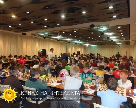 Близо 500 деца от 5 държави в шахматния фестивал “Криле на интелекта“ СНИМКИ