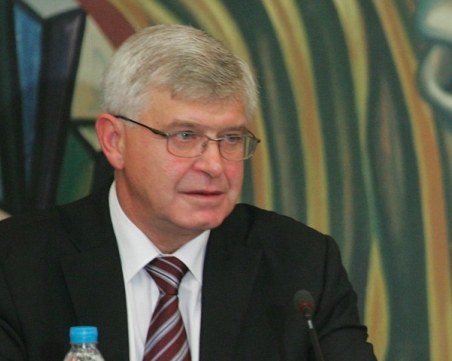 Предлагат финансистът Кирил Ананиев да поеме поста на здравен министър
