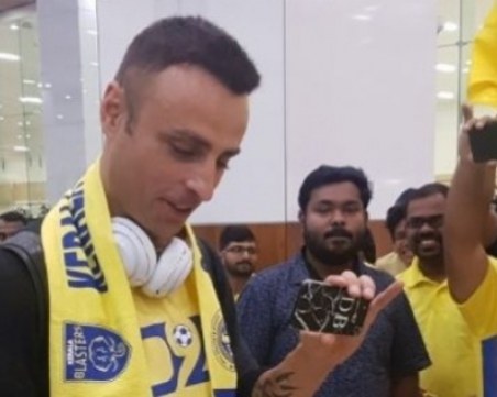 Бербомания завладя Индия ВИДЕО