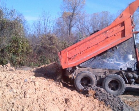 ДАНС и прокуратурата завардиха реките в Пловдивско, удариха крадци на инертни материали