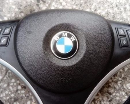 Джамбази с неуспешен опит да отмъкнат БМВ в Пловдив