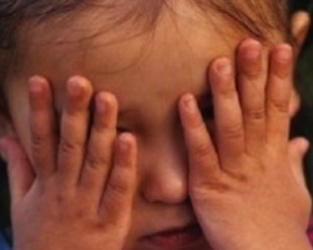 Стар перверзник блудства с две деца в Асеновград