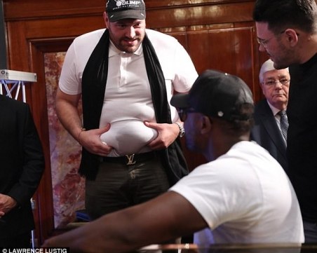 Тайсън Фюри - дебел като свиня и космат като животно, но секси СНИМКИ