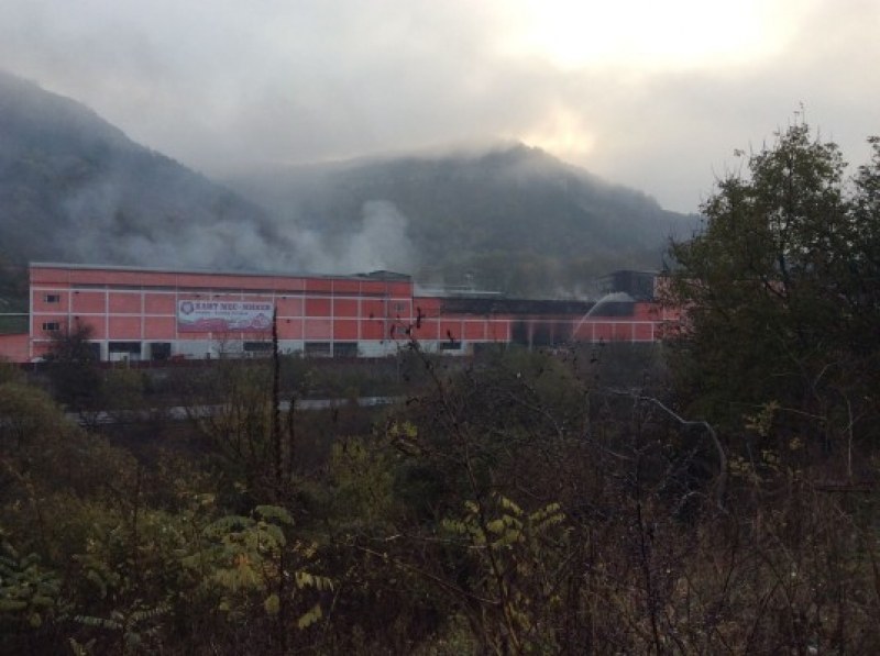 Потушиха големия пожар във Велико Търново СНИМКИ