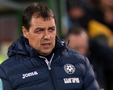 Хубчев подписа нов договор като селекционер на националния отбор