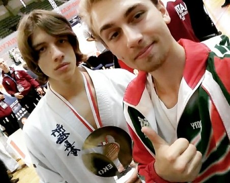 16-годишен пловдивчанин стана европейски шампион по карате СНИМКИ