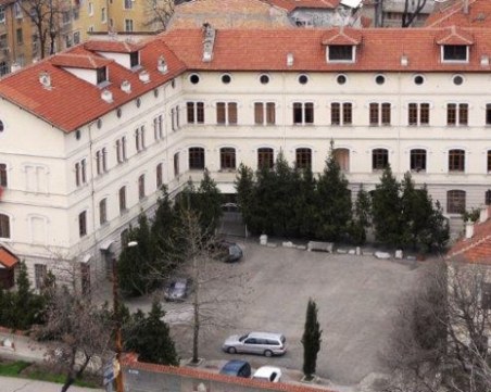 Безбожници! Нарушиха осмата Божа заповед в пловдивската семинария