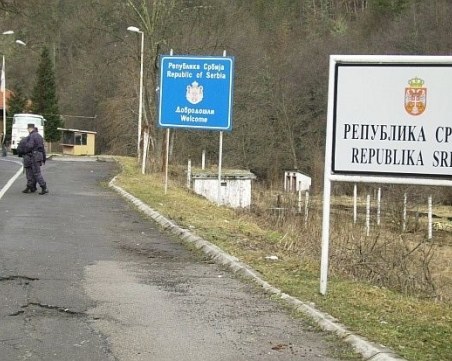 Задържаха трима български лекари в Сърбия