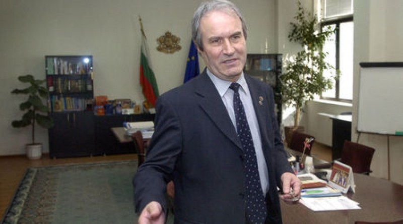 Ексздравен министър: 10 % от населението са дебили, олигофрени и идиоти ... доказано е