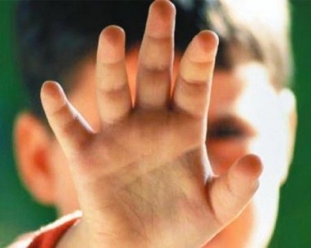 15-годишен блудства с по-малко момченце край Раковски