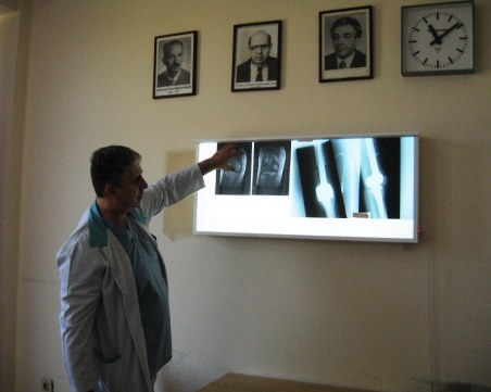 Пловдивски лекари спасиха крака на британка след уникална операция