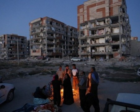 Силно земетресение в Иран отне живота на над 140 души, трусът усетен и в Турция