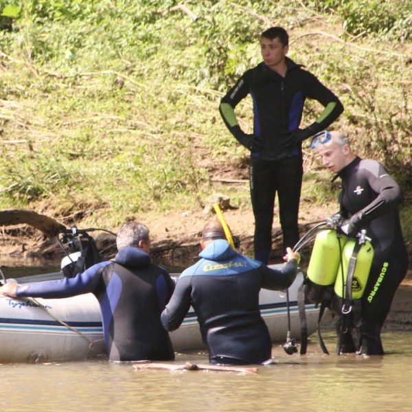 Водолази откриха удавник при рутинни занятия