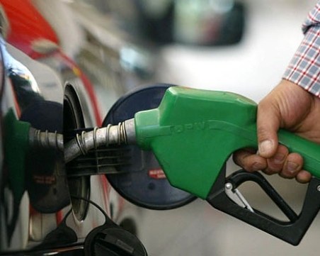 Откриха голямо количество незаконно гориво в бензиностанции край Пловдив