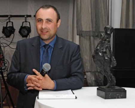 Днес Руслан Мъйнов става на 41