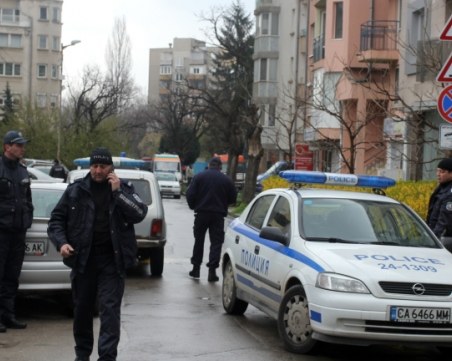 Разстреляха 25-годишен пред заведение в Перник