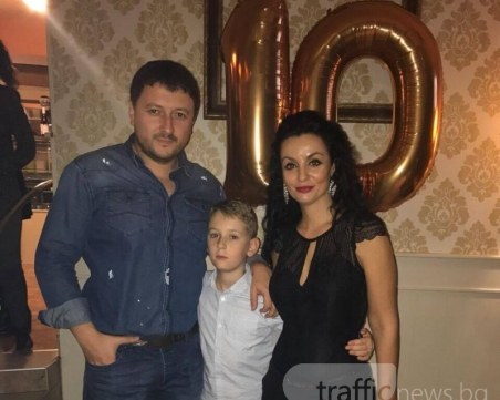 Ексшефът на полицията изненада сина си с торта “Барса“ на рождения му ден СНИМКИ