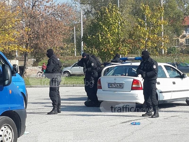 Акция на ДАНС и Икономическа полиция по бензиностанциите в Пловдив за контрабандни горива