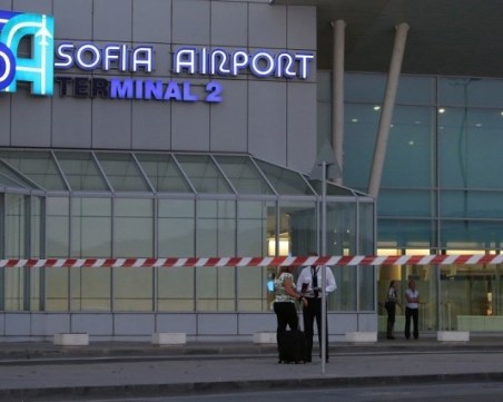 Австрийски пилот пострада на Летище София, в болница е