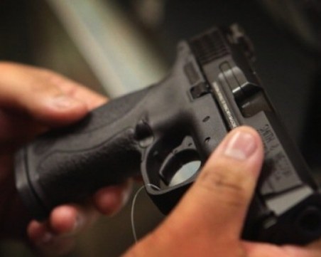 След спор: Мъж застреля своя 72-годишен съсед