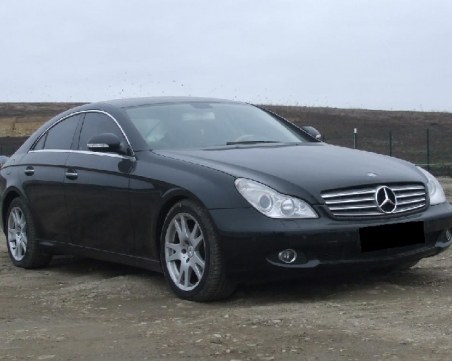 Спукаха гумите на мерцедеса на пловдивска бизнесдама