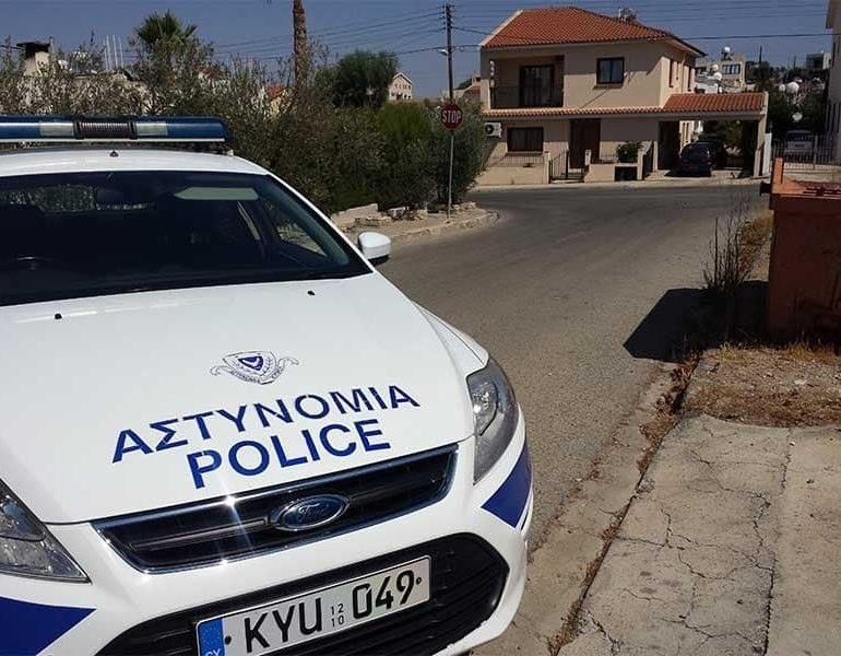 Откриха мъртъв българин в Кипър със забит нож в гърдите