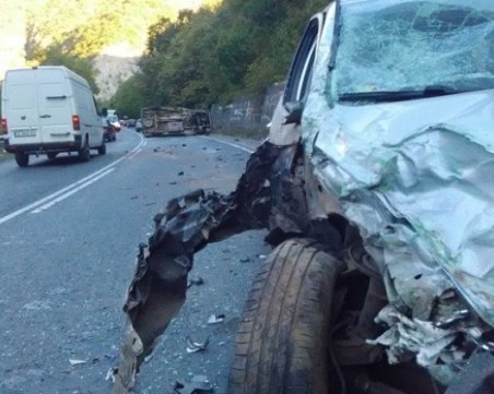 13-годишно момче е жертвата при втората катастрофа край Микре, братчето му гине в болница