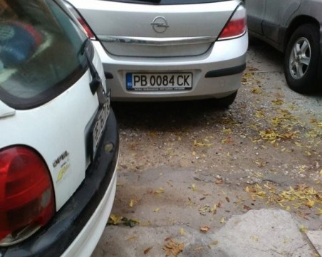 В Кючука звънят в полицията заради паркомясто, в Москва се стрелят