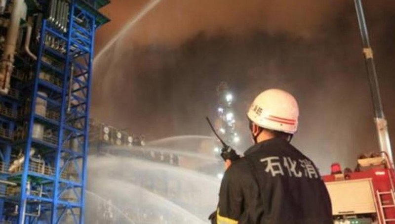 19 жертви в голям пожар в Китай