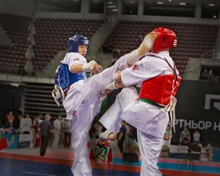 Европейският шампион Ноел загърби футбола заради любовта си към карате СНИМКИ