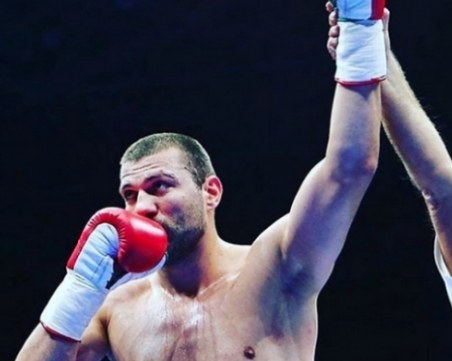 Грузинец не издържа и един рунд срещу Малката Кобра