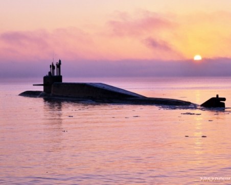 Засякоха сигнали до сателит, може да са от изчезналата подводница