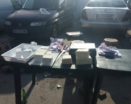 Акция на Руския пазар! Инспектори удариха търговци на риба и сирене