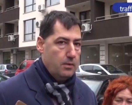 Кметът Тотев: Платеното паркиране срещу 20 лева със сигурност остава ВИДЕО