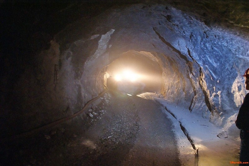 Двама миньори пострадаха в рудник в Родопите