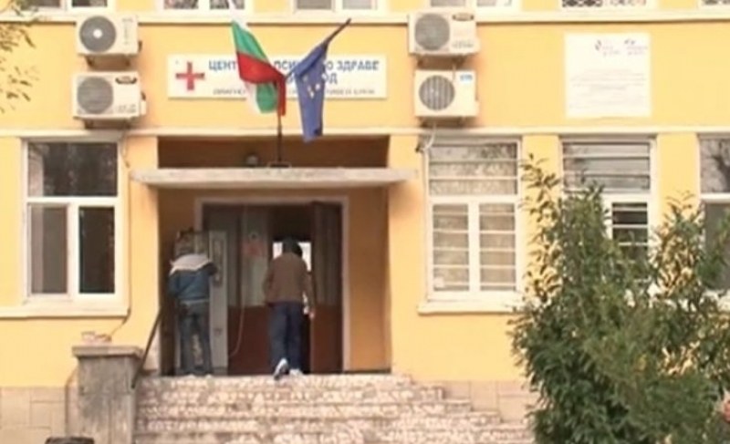 Побеснял мъж с питбул нахлу в Психото в Пловдив, заби глава на лекар