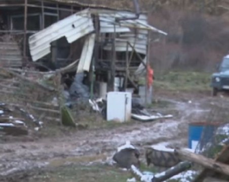 Арестуваха родителите на двете загинали деца при пожар