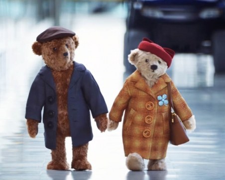 Мечоците от “Хийтроу“ отново на екран с още по-сладка коледна реклама ВИДЕО