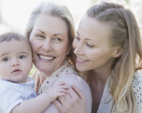 Невероятно: Бебе, майка му и баба му са родени на един и същи ден