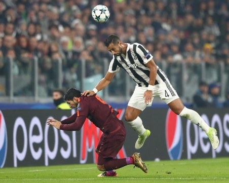 Ялово реми с Ювентус прати Барса на осминафинали