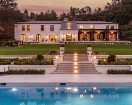 Имение се продава за 45 млн. долара! Вижте как изглежда СНИМКИ