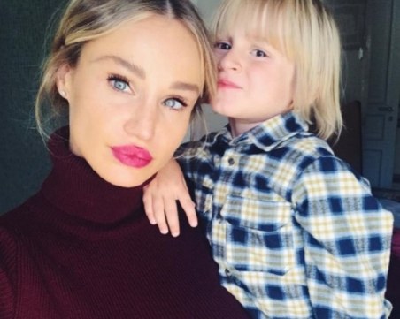 Кметска съпруга се конкурира с Мелания Тръмп по стил и елегантност СНИМКИ