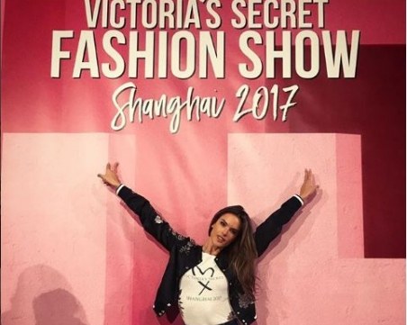 Официално: ангелът Алесандра Амброзио каза чао на Виктория Сикрет