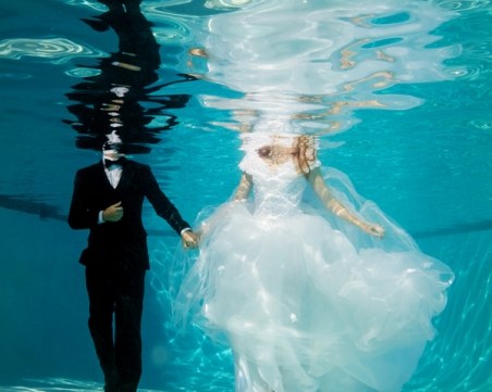 Вече влюбените ще могат да си казват ДА...под вода! СНИМКИ