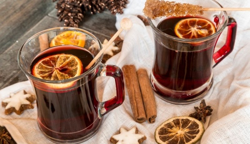 Започва фестивал на греяното вино в Пловдив, известни групи идват под тепетата